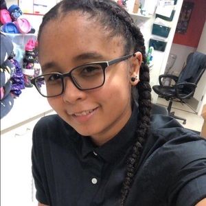 Meet your Posher, Cy